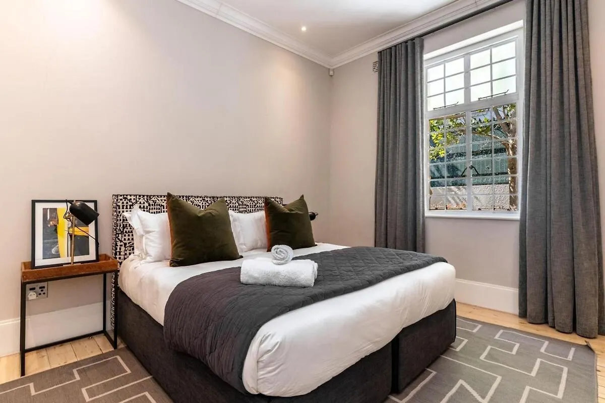 Villa Solara - Fresnaye Heritage Villa With Pool, Jacuzzi And Views Cape Town