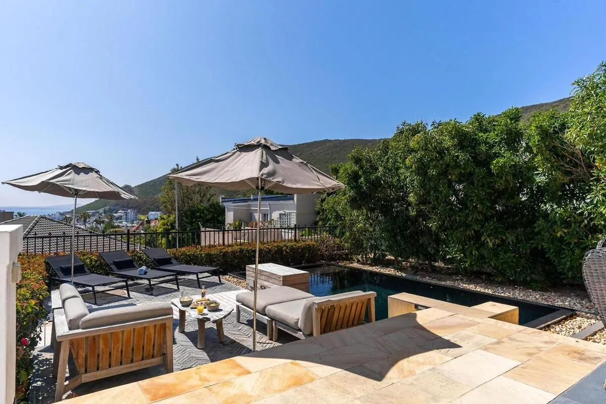 Villa Solara - Fresnaye Heritage Villa With Pool, Jacuzzi And Views Cape Town