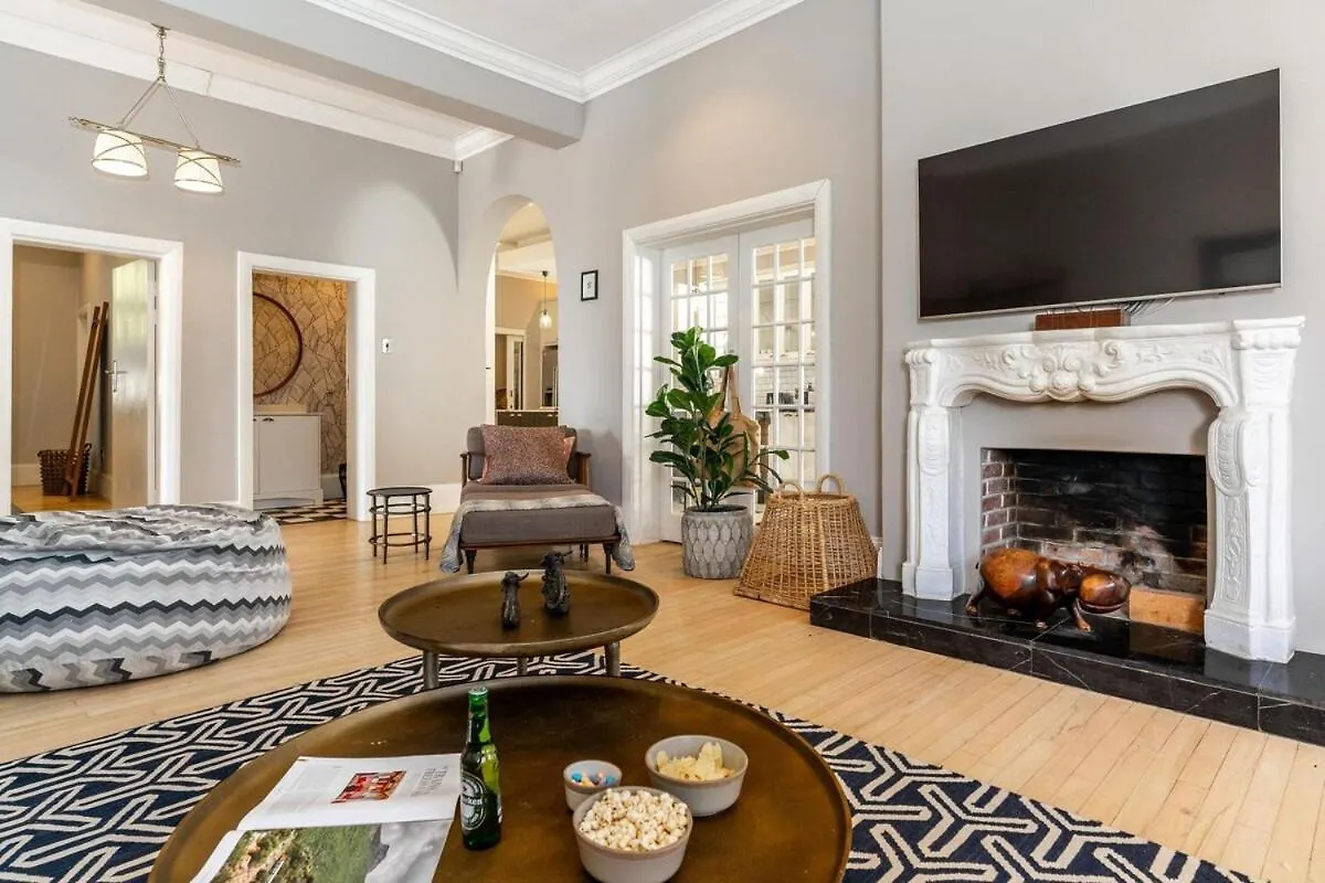 Villa Solara - Fresnaye Heritage Villa With Pool, Jacuzzi And Views Cape Town